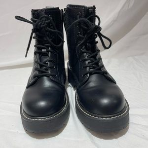 Madden Girl Carra Platform Combat Boots Black size 6